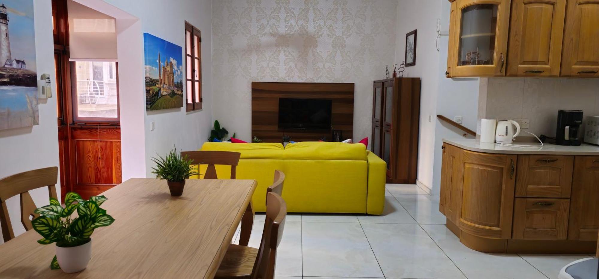3 Floors Villa On Promenade 4 Bedrooms 3 Bathrooms Слима Екстериор снимка