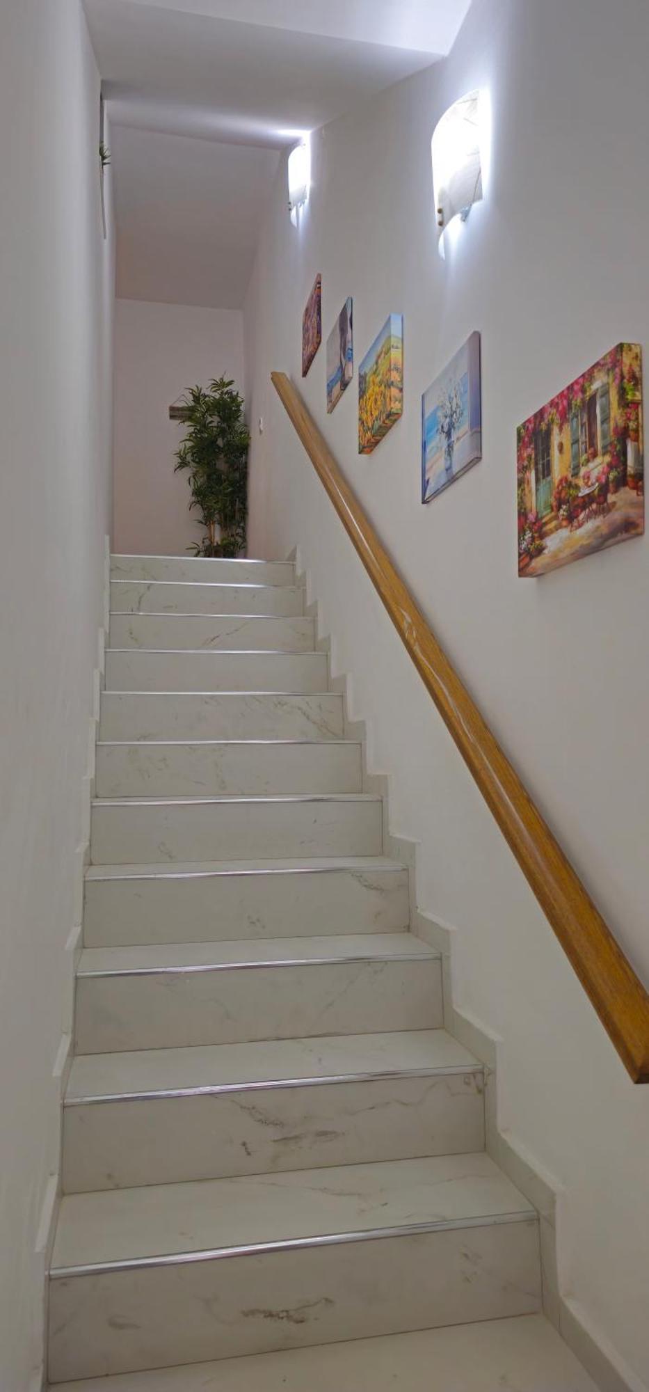 3 Floors Villa On Promenade 4 Bedrooms 3 Bathrooms Слима Екстериор снимка
