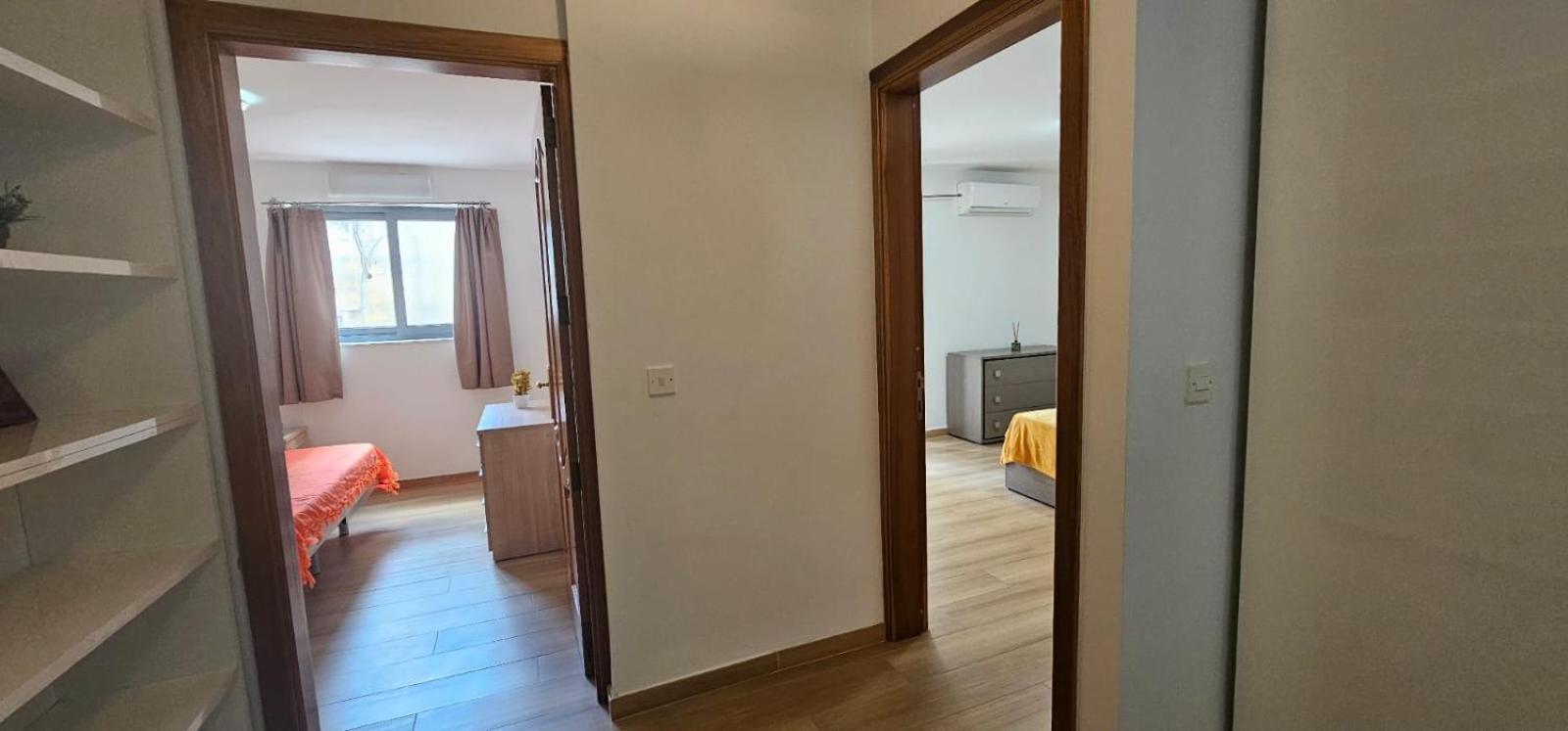 3 Floors Villa On Promenade 4 Bedrooms 3 Bathrooms Слима Екстериор снимка