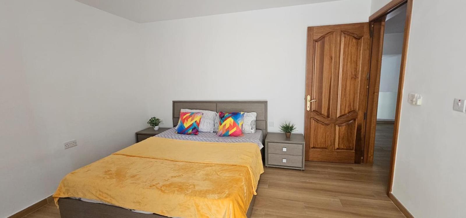 3 Floors Villa On Promenade 4 Bedrooms 3 Bathrooms Слима Екстериор снимка