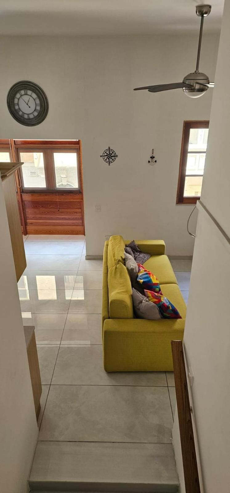 3 Floors Villa On Promenade 4 Bedrooms 3 Bathrooms Слима Екстериор снимка